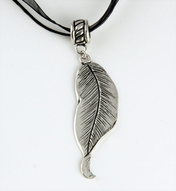 Feather Ribbon/Cord Pendant RP011